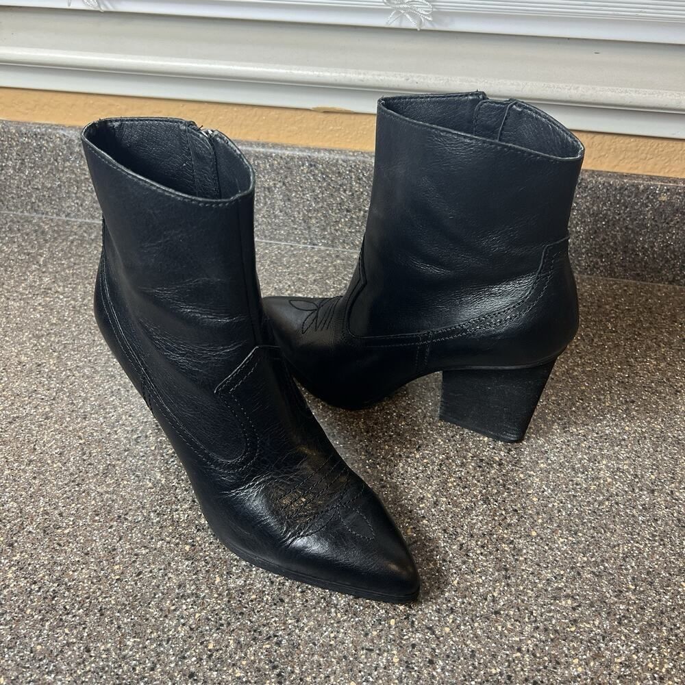 Donald J Pliner Womens 9.5 M Black Leather High Heel Pointed Toe Zip Ankle Boots